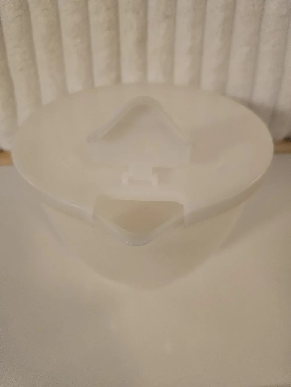 Vintage Tupperware Mix-N-Stor 8 Cup 2 Qt Measuring Batter Bowl Pitcher with Lid